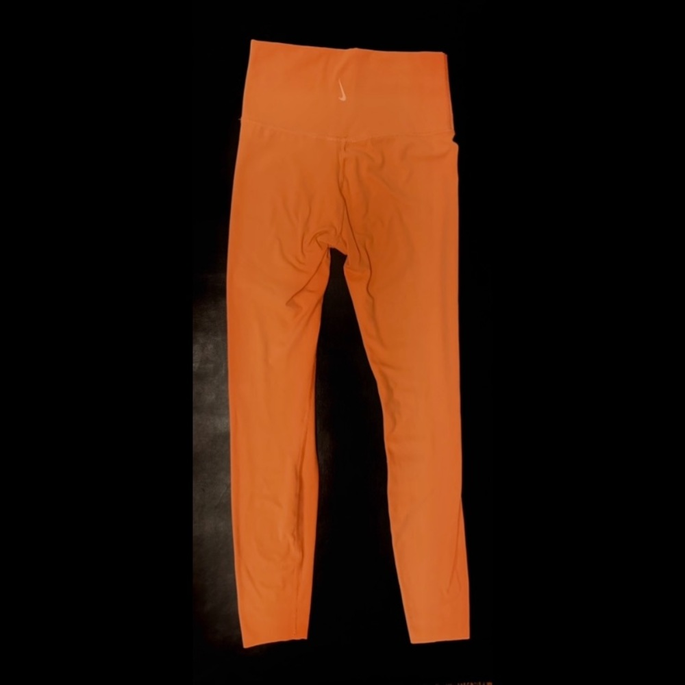Orange 🍊 Nike leggings